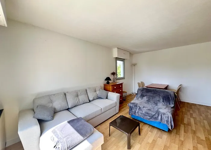 Apartment T2 Idealement Situe A - Proche Plage, Commerces Et Gare - Parking Prive - Fr-1-319-452